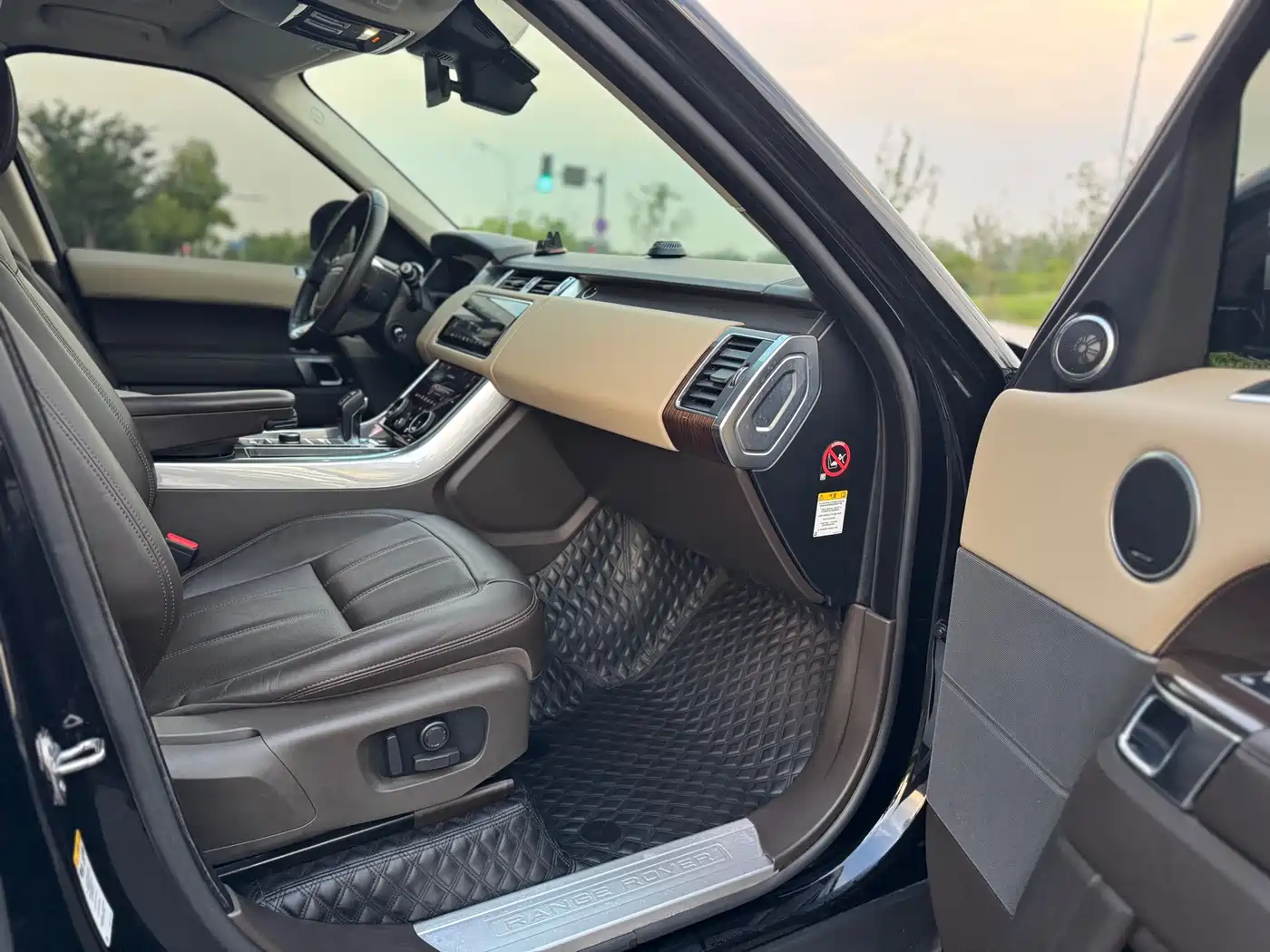 Land Rover Range Rover Sport PHEV 2019 P400e HSE фото 11