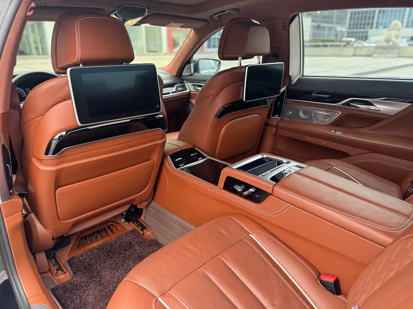 BMW 7 Series 2018 740Li xDrive Premium Type Excellence Package фото 8
