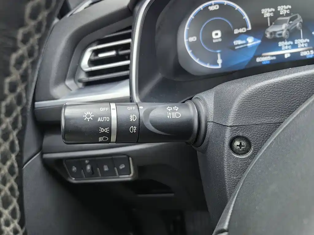 Фото 21 - Haval H6