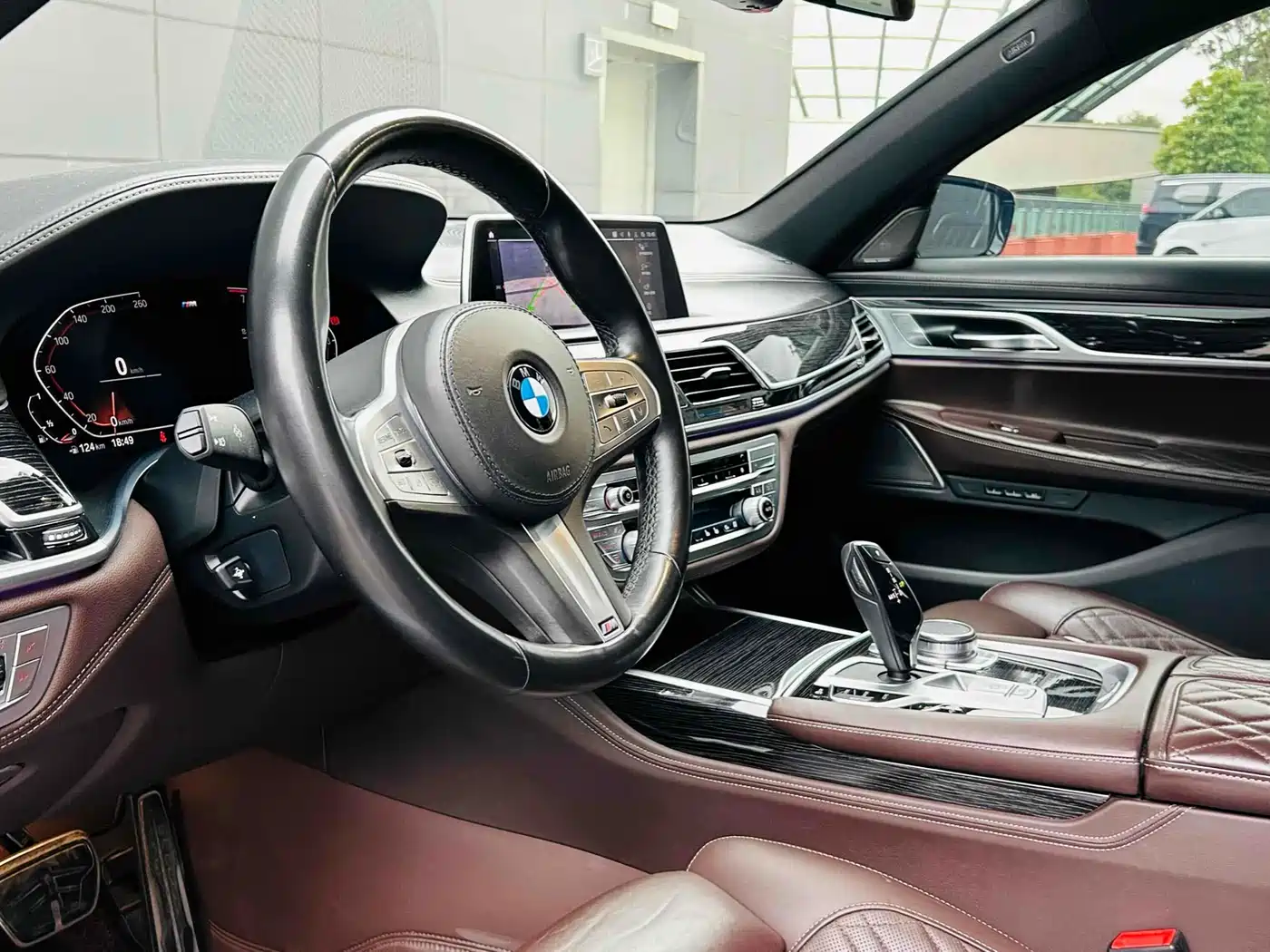 BMW 7 Series 2021 Model 740Li Leading M Sport Package фото 13