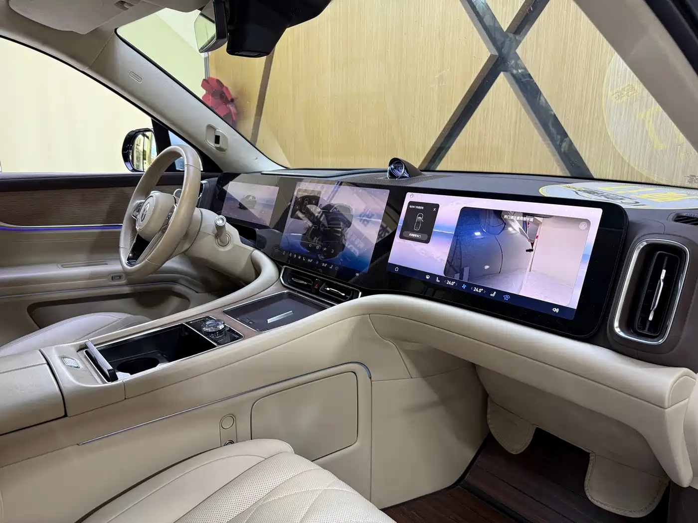 AITO Wenjie AITO M9 2024 Range Extender Ultra 52kWh 6-seater фото 12
