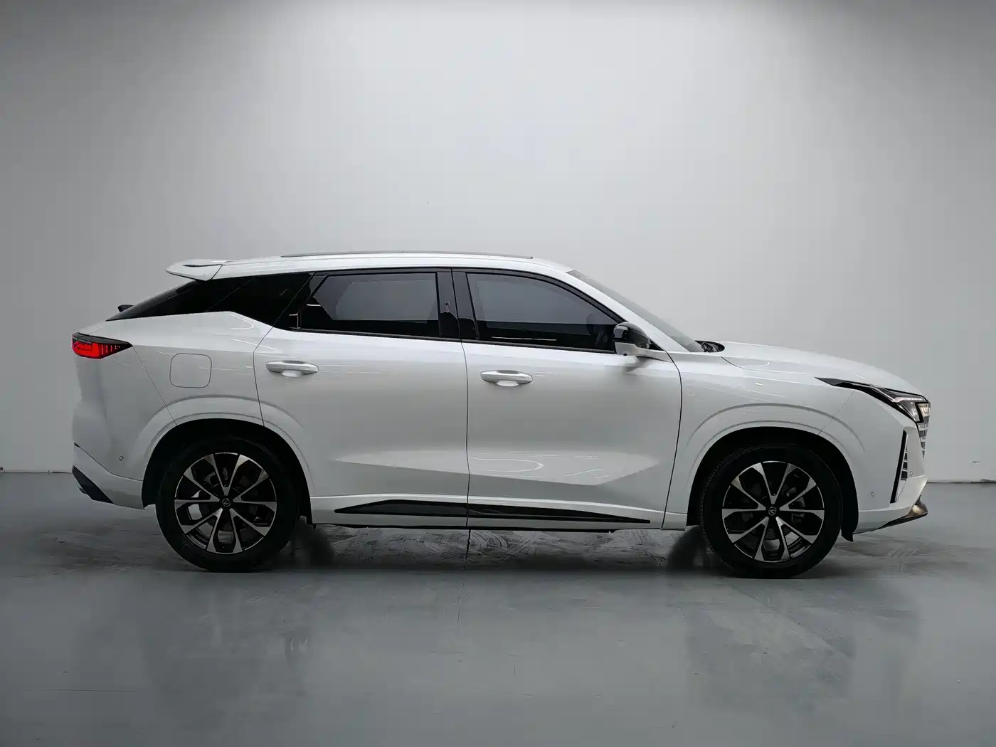 CHANGAN UNI Z NEW ENERGY