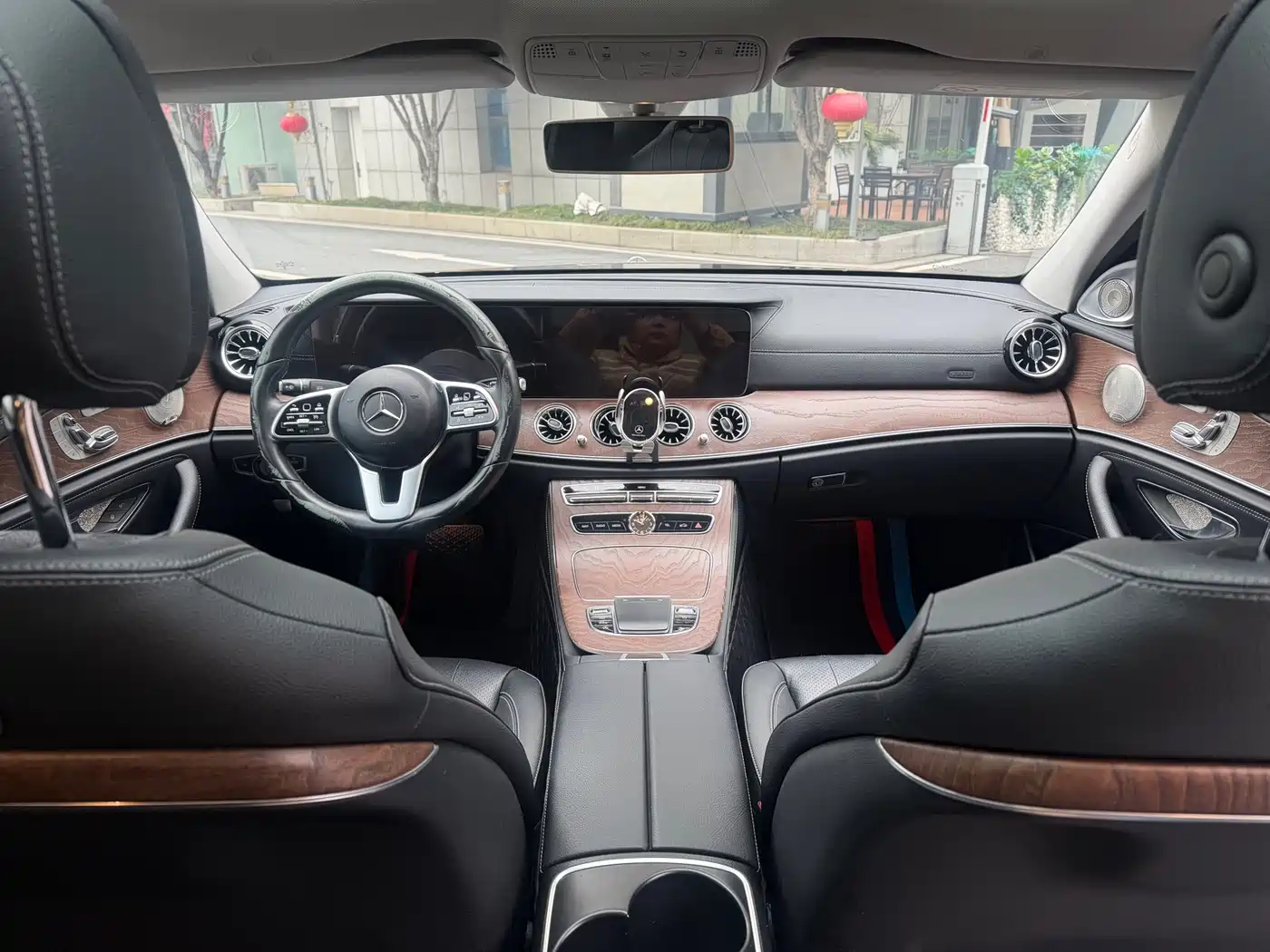 Mercedes-Benz E-Class 2019 E 300 L Fashion фото 11