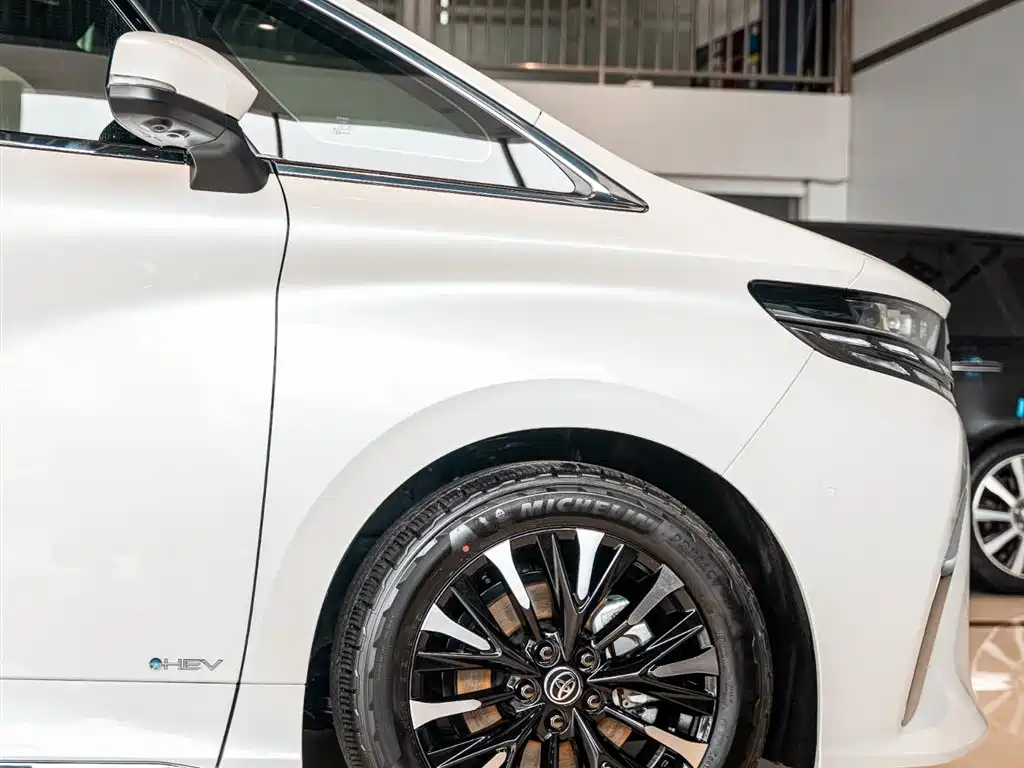 Toyota Alphard 2024 Hybrid 2.5L Ultimate Enjoyment Edition фото 5