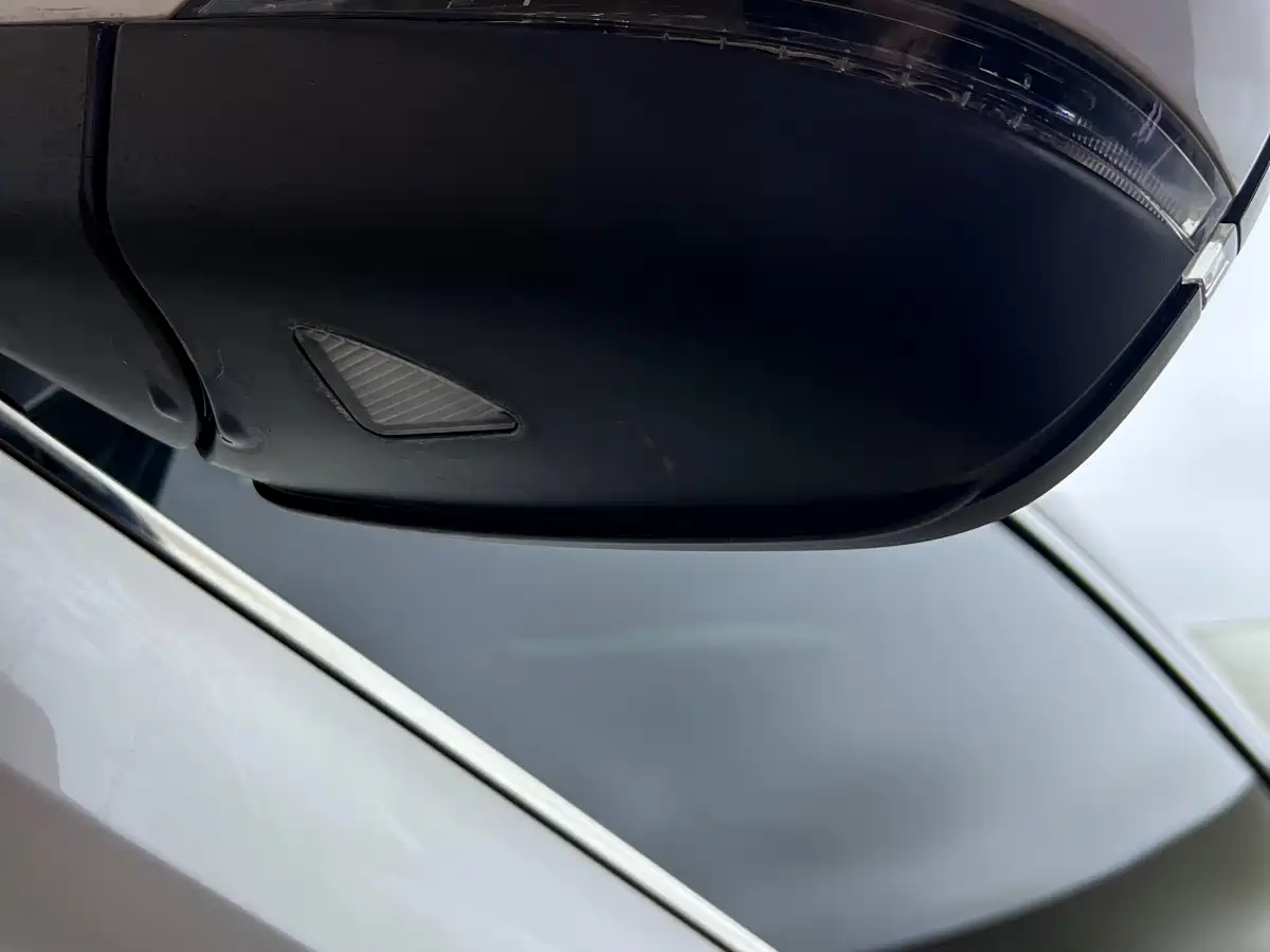Škoda Karoq 2022 TSI280 Luxury Edition фото 16