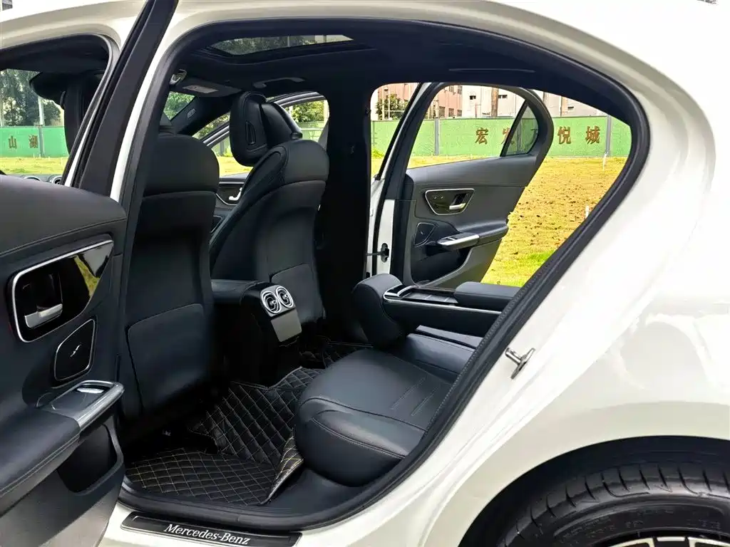 Mercedes-Benz C-Class 2022 Facelift C 260 L Sport фото 10