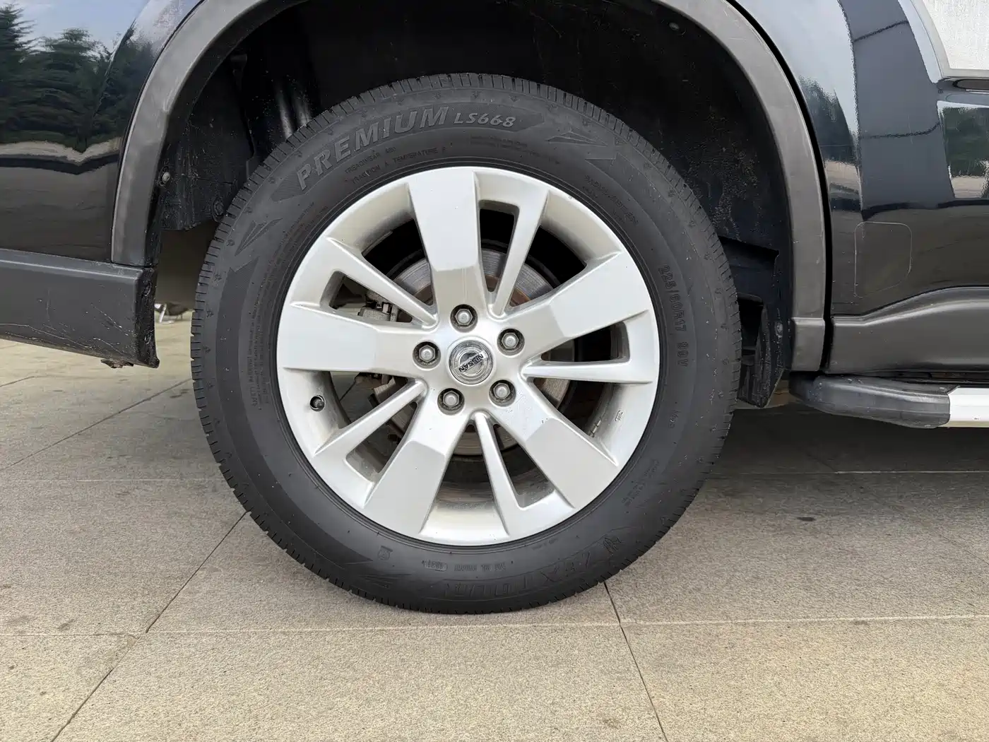 Dongfeng Fengdu MX6 2015 2015 2.0L CVT 2WD Excellence