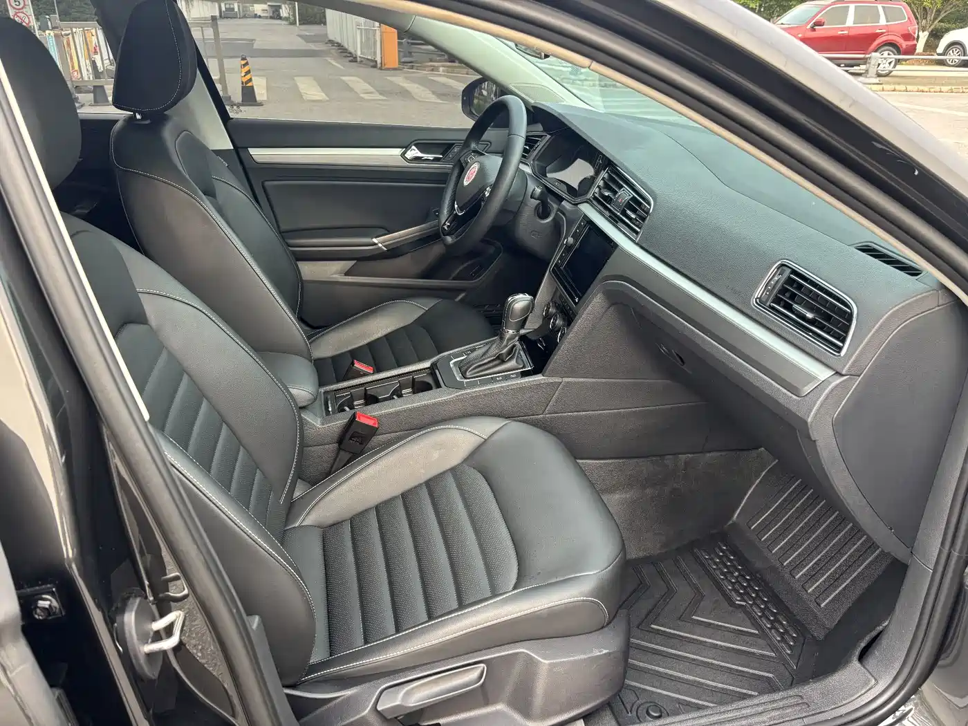 Volkswagen Lamando 2021 280TSI DSG Comfort Edition фото 16