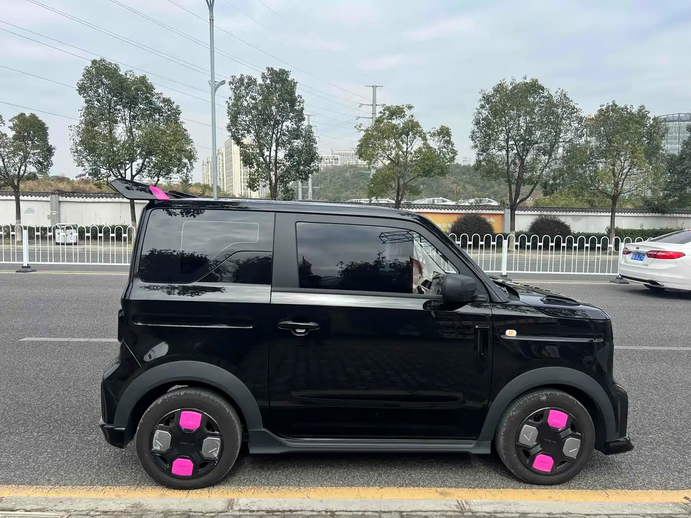 GEELY GALAXY PANDA