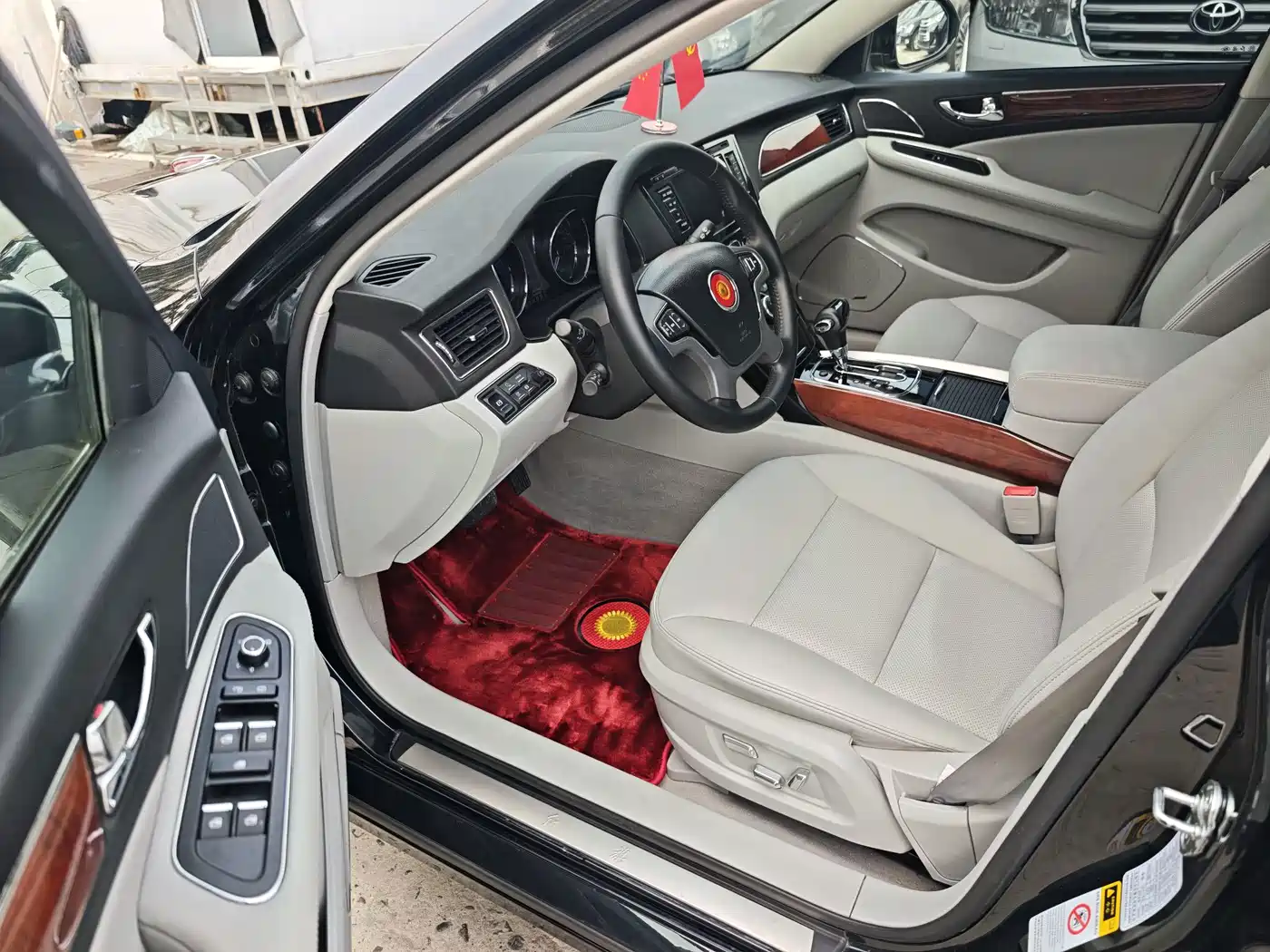 Hongqi H7 2017 2015 2.0T Luxury