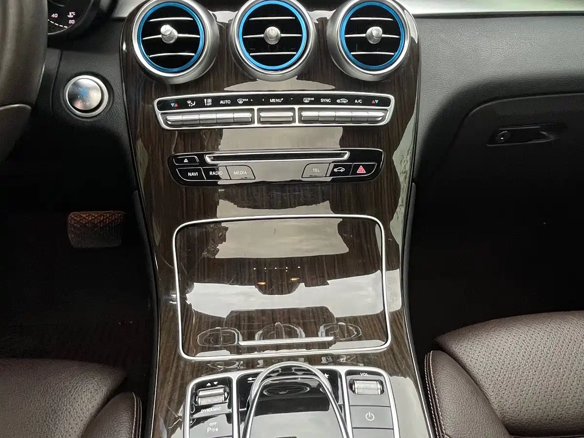 Mercedes-Benz GLC 2017 GLC 260 4MATIC Dynamic фото 9