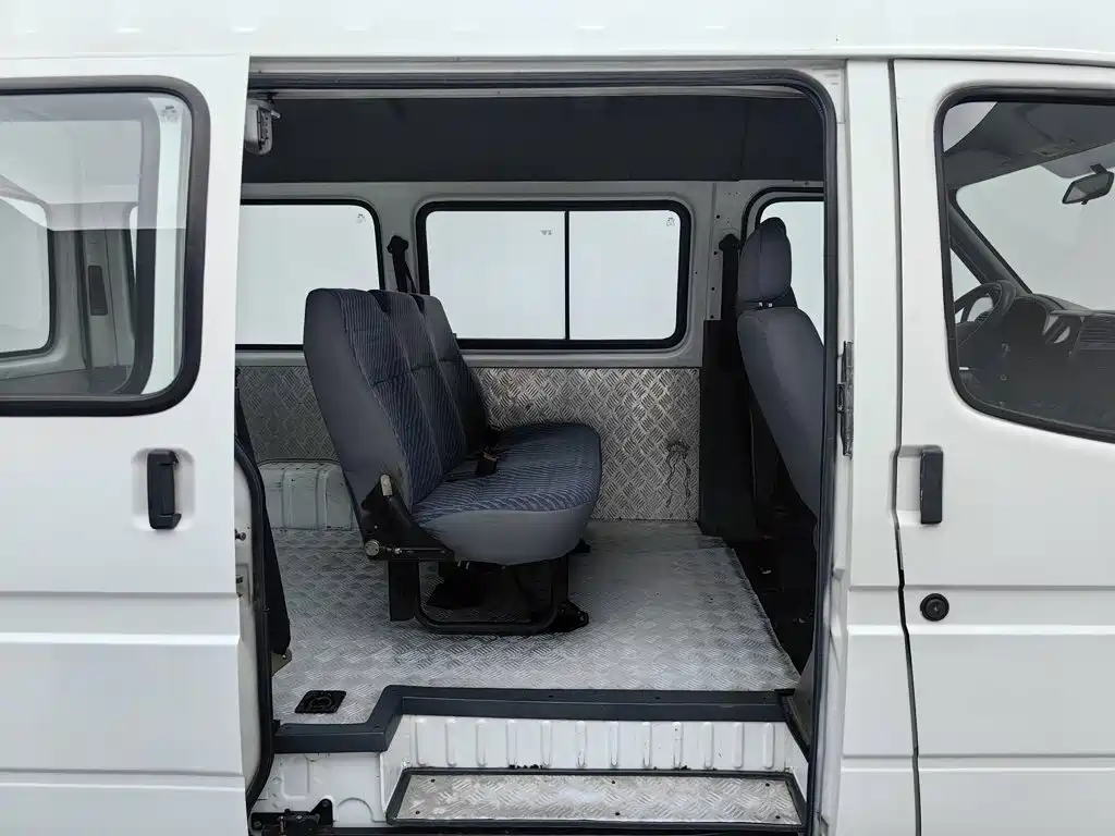 Ford Classic Transit 2013 2009 Model 2.8T Diesel Multi-purpose Short Wheelbase Medium Roof JX493ZLQ3