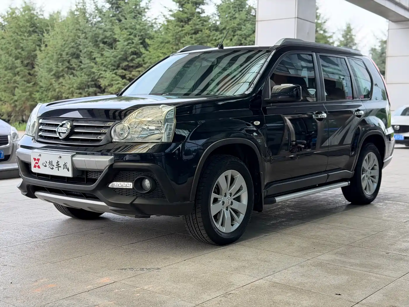 Dongfeng Fengdu MX6 2015 2015 2.0L CVT 2WD Excellence