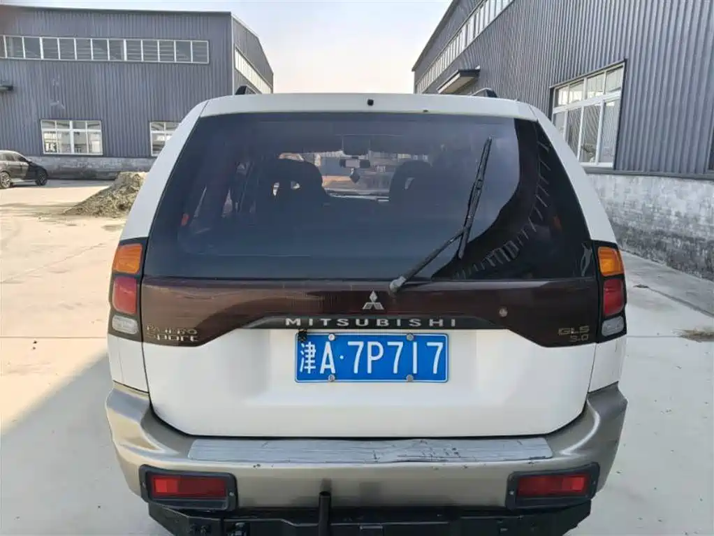 Mitsubishi Pajero Sport 2004 Model 3.0L Manual 4WD GLS фото 8