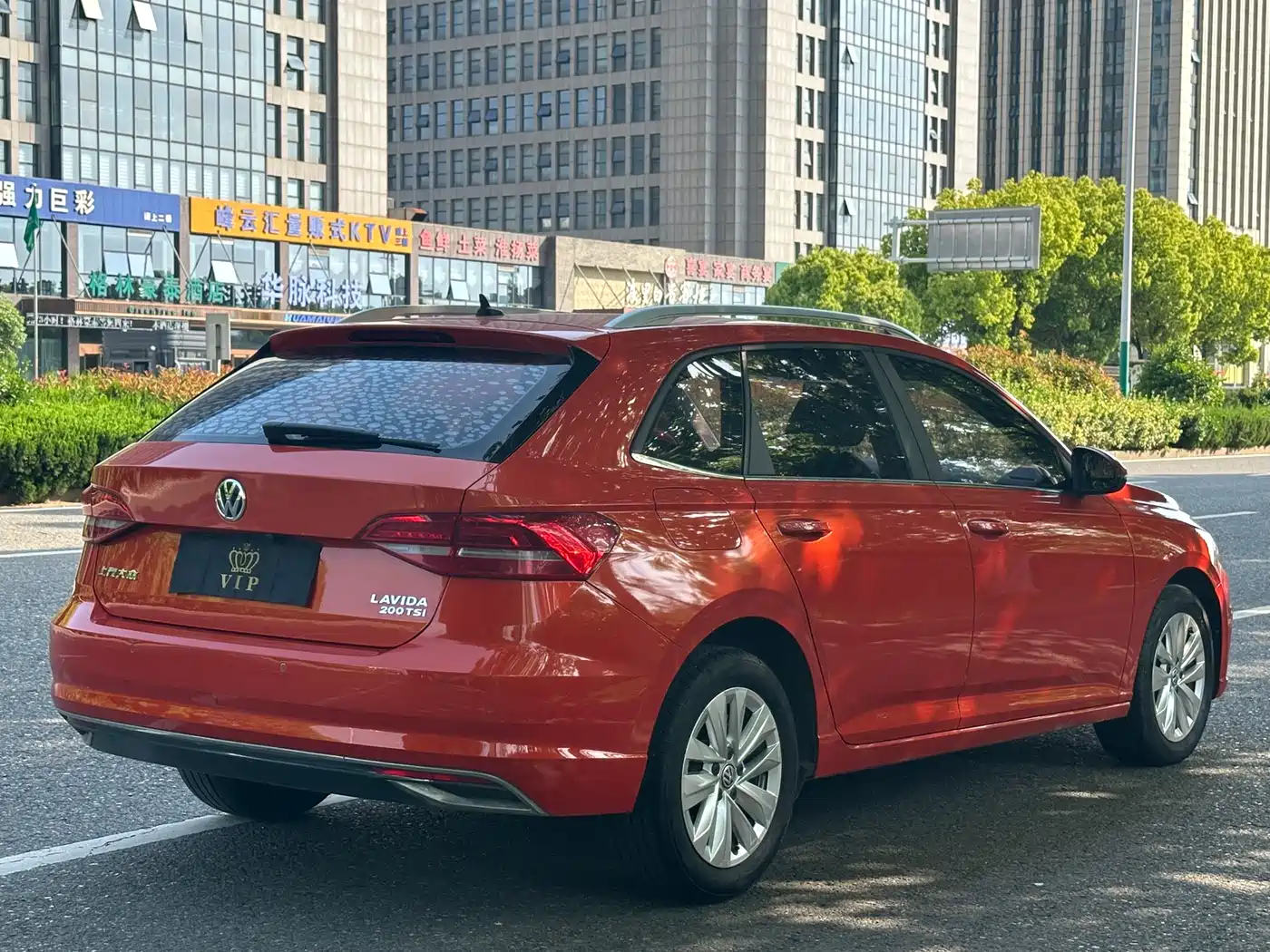 Volkswagen Lavida 2018 Hatchback 200TSI DSG Comfort Edition China V фото 6