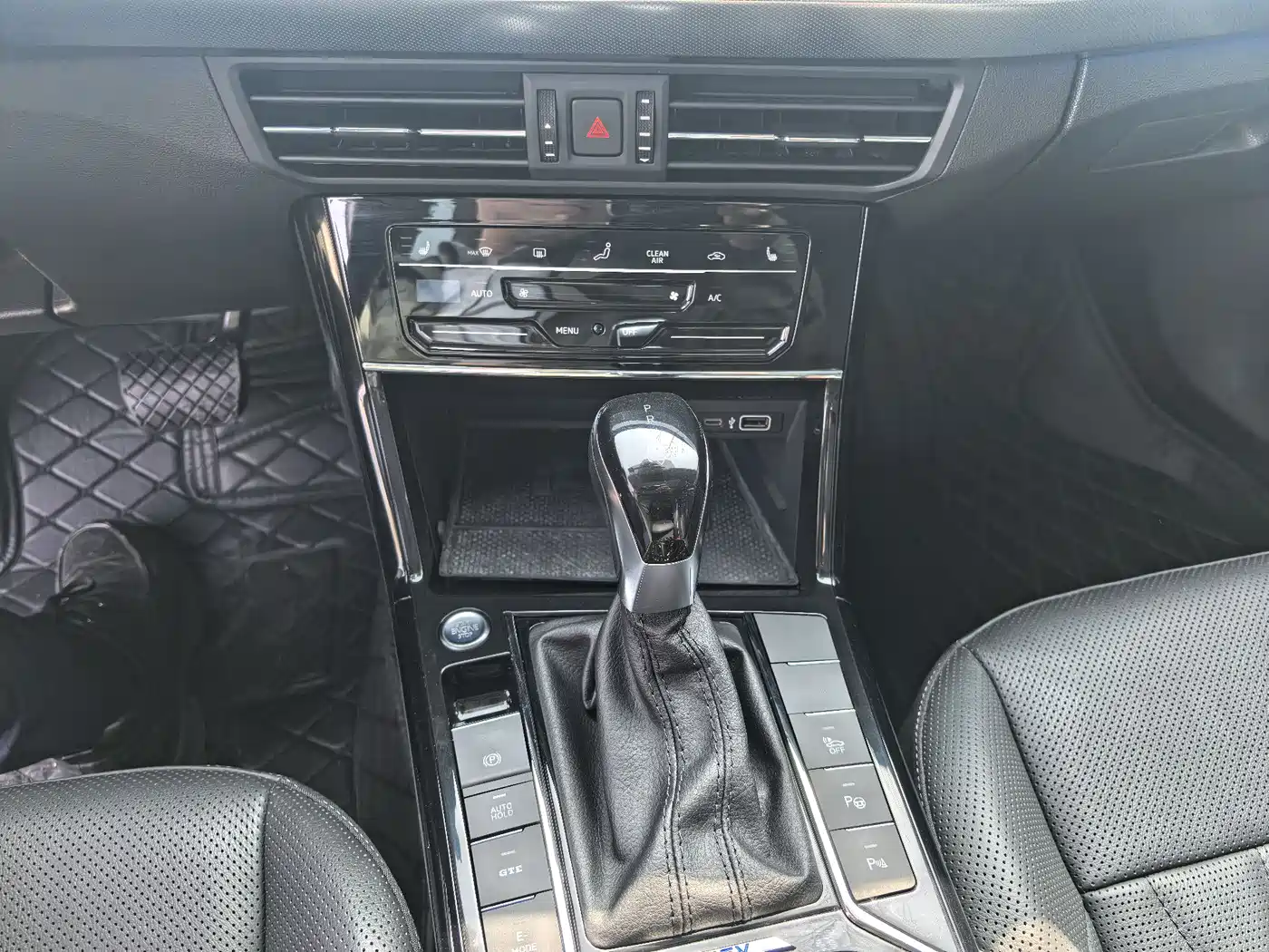 Volkswagen Passat New Energy 2022 430PHEV Hybrid Luxury Edition фото 23