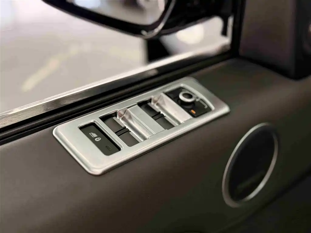 Land Rover Discovery 2020 2.0T 30th Anniversary Special Edition фото 17