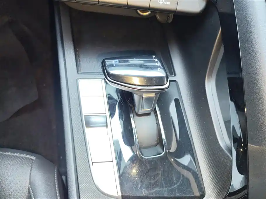 Hyundai Elantra 2023 1.5L CVT GLX Elite Edition фото 16