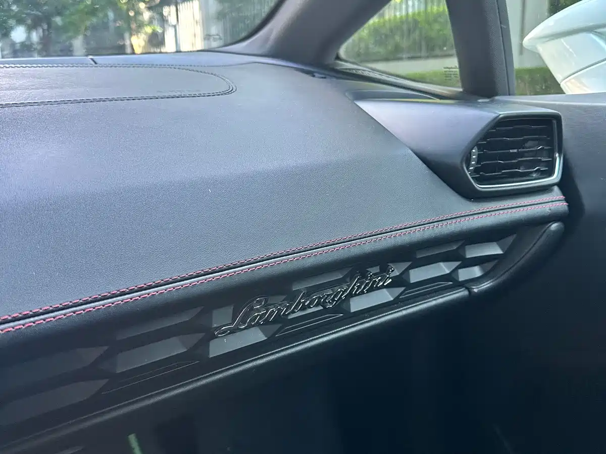 Lamborghini Huracán 2016 LP 600-4 Limited Edition фото 9