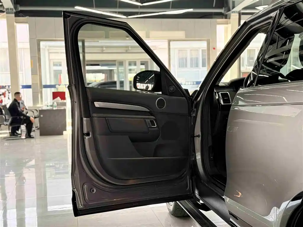 Land Rover Discovery 2020 2.0T 30th Anniversary Special Edition фото 16