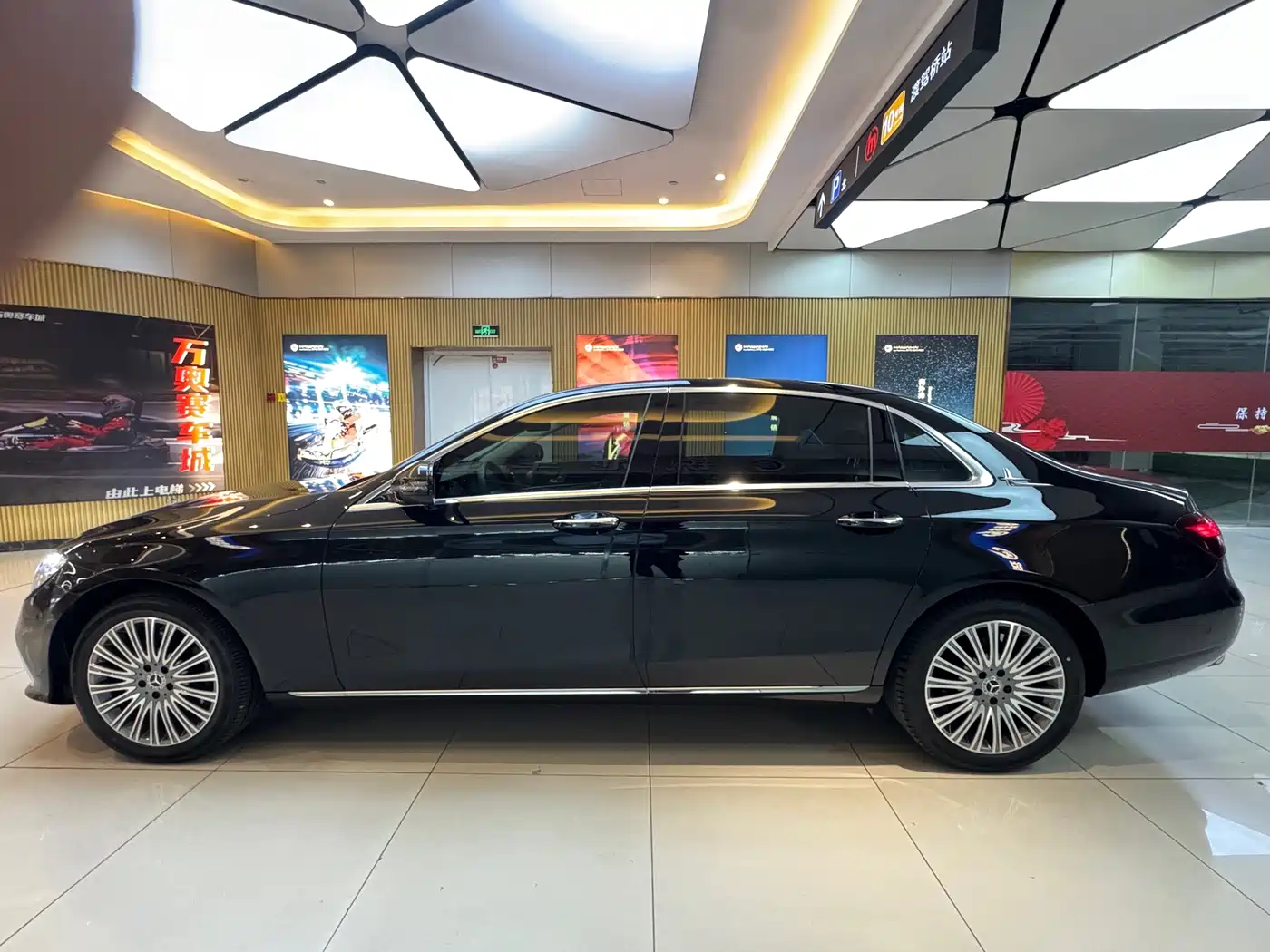 MERCEDES-BENZ E CLASS