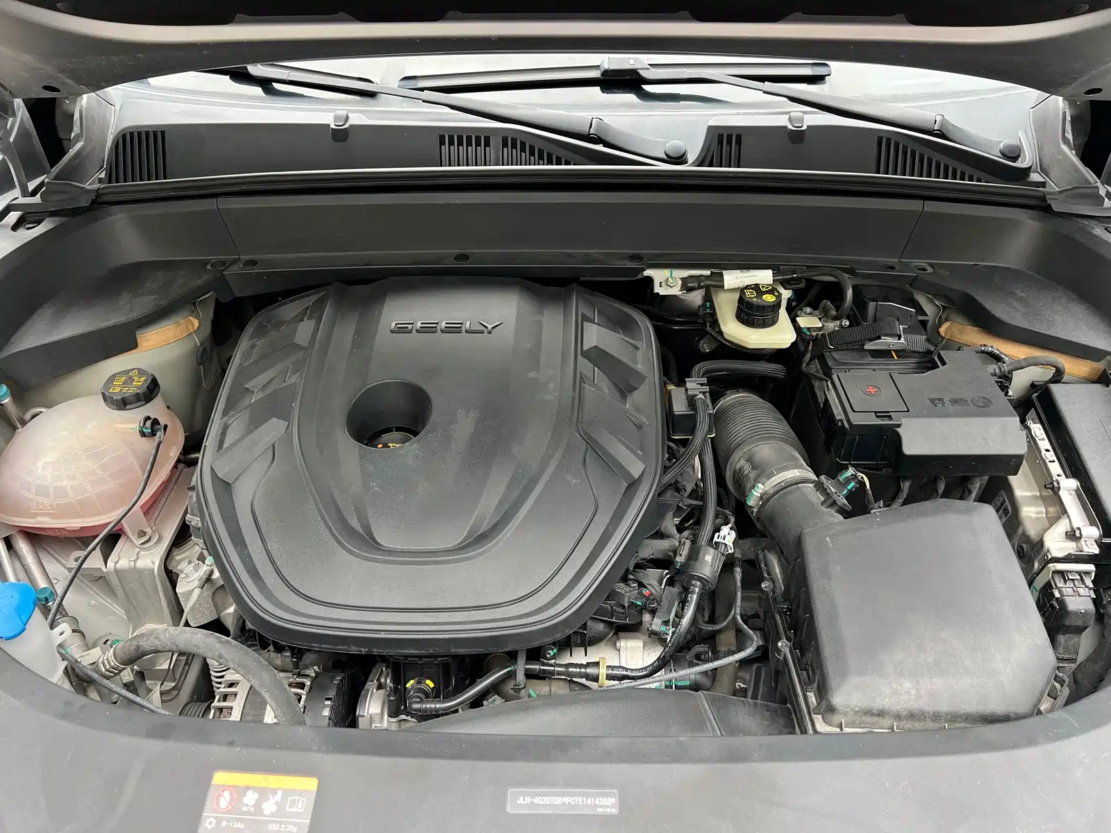 Фото 5 - Geely Monjaro