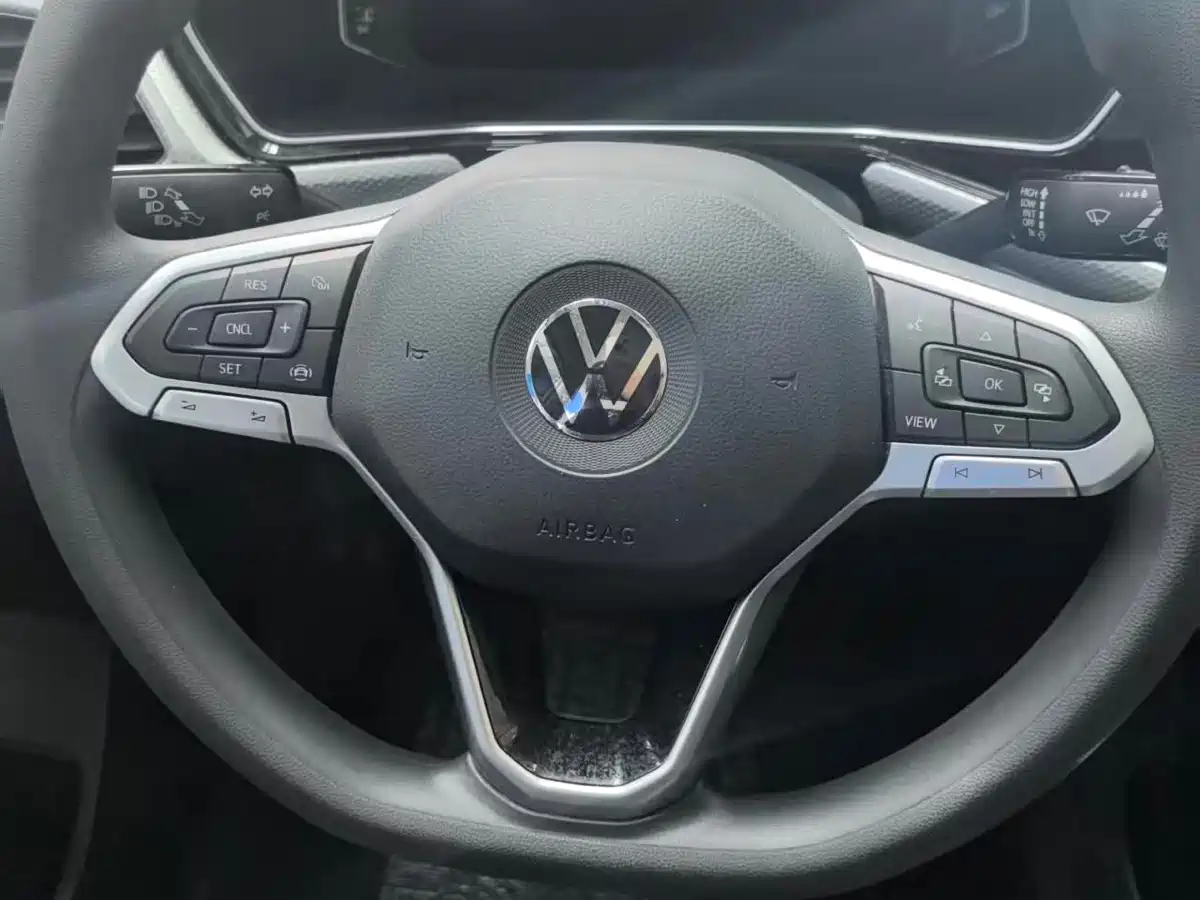 VOLKSWAGEN EXPLORING THE SHADOW