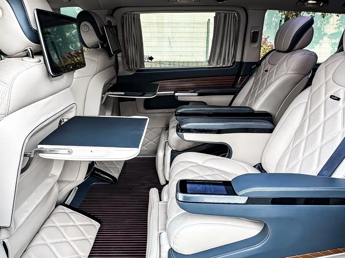 MERCEDES-BENZ V CLASS