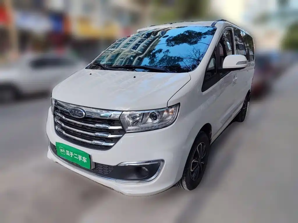 Фото 1 - JAC Refine M3