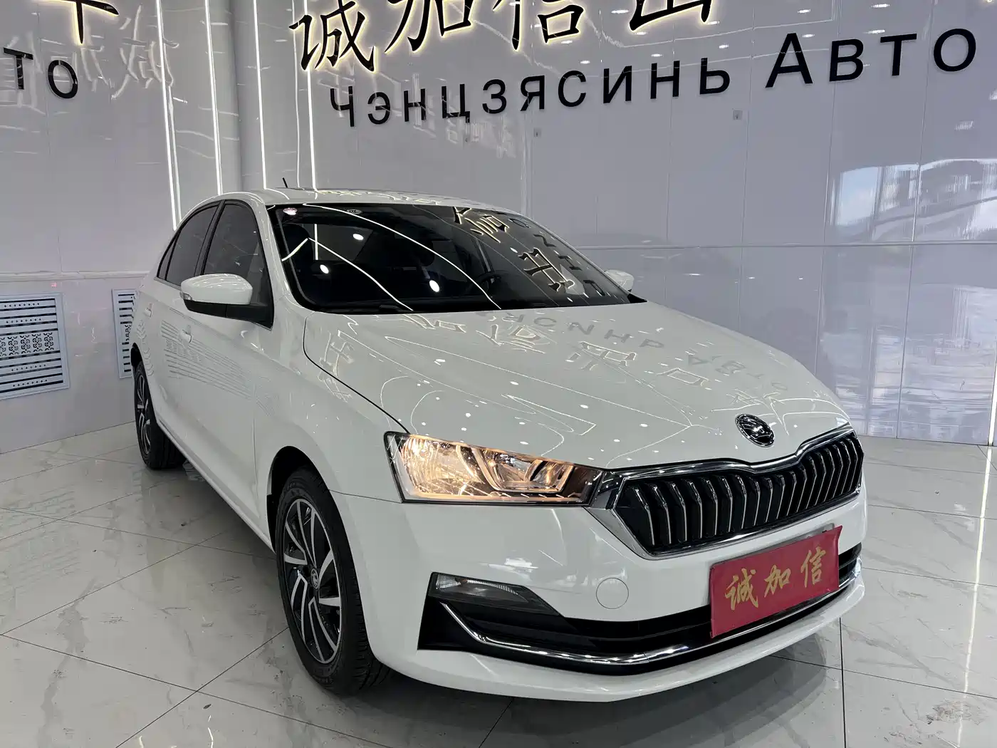 Škoda Rapid 2022 1.5L Automatic Comfort Edition фото 3