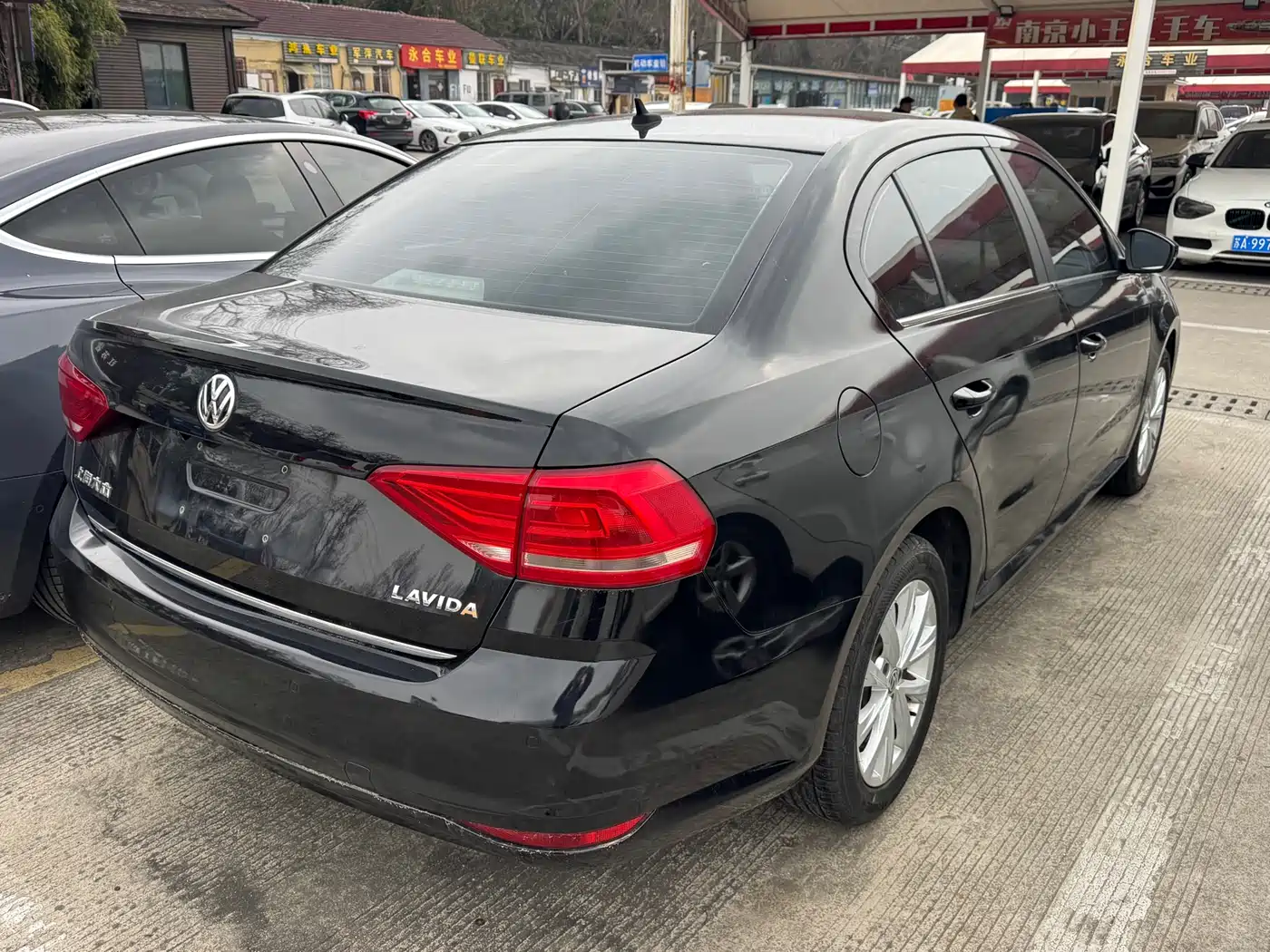 Volkswagen Lavida 2015 1.6L Automatic Comfort Edition фото 2