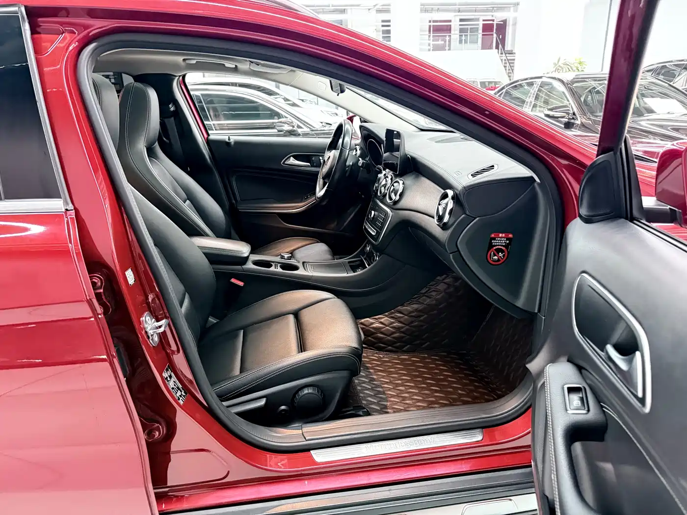 Mercedes-Benz GLA 2018 GLA 200 Fashion фото 26