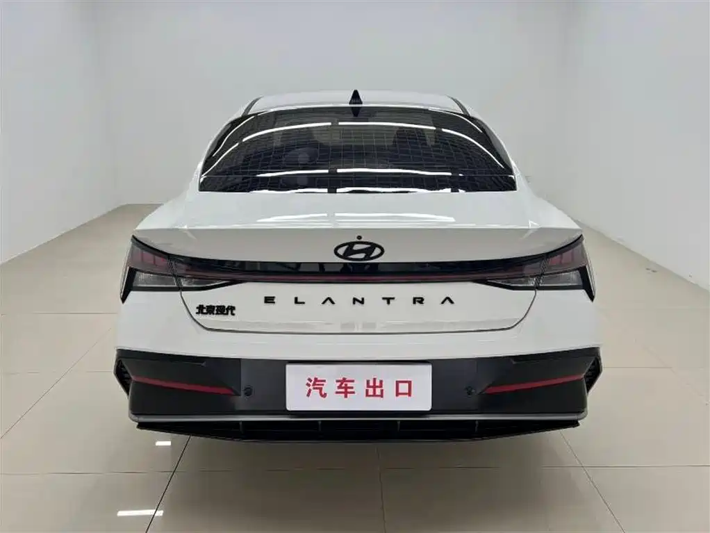 Hyundai Elantra 2023 Model 1.5L CVT LUX Premium Edition фото 5