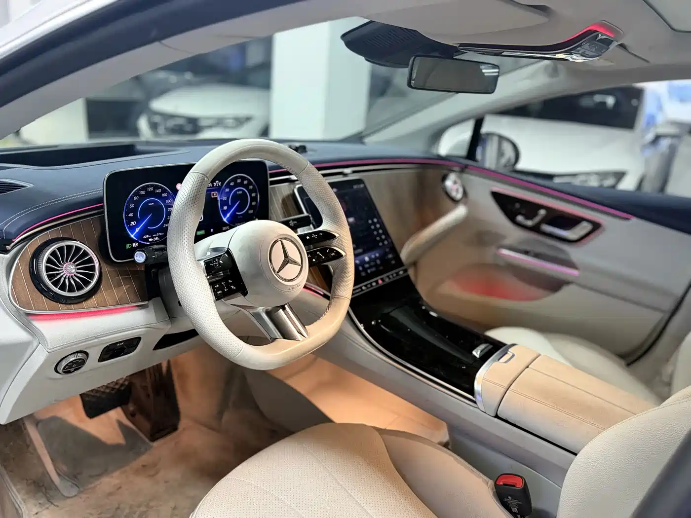 Mercedes-Benz EQE 2025 2025 Model 500 4MATIC Luxury Edition
