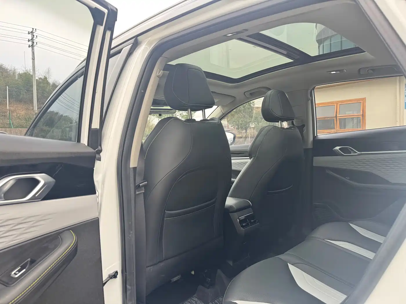 GEELY AUTOMOBILE BINYUE