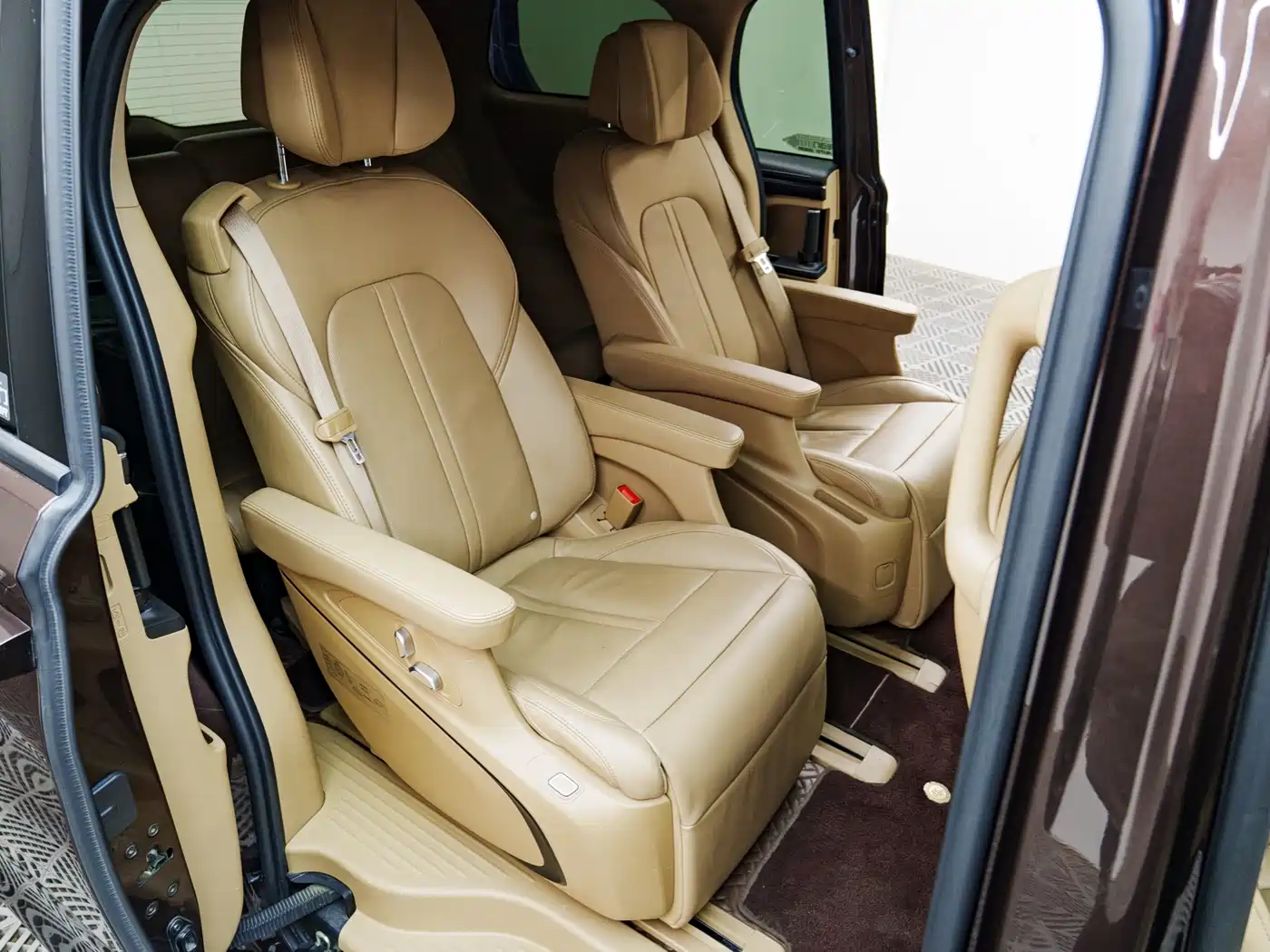 Buick GL8 2021 ES Landlord 653T Luxury фото 16