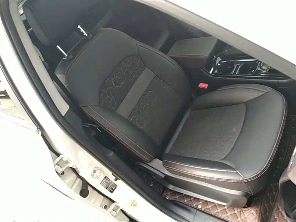 GAC Trumpchi Trumpchi GS3 2019 235T Automatic Elite Edition фото 25