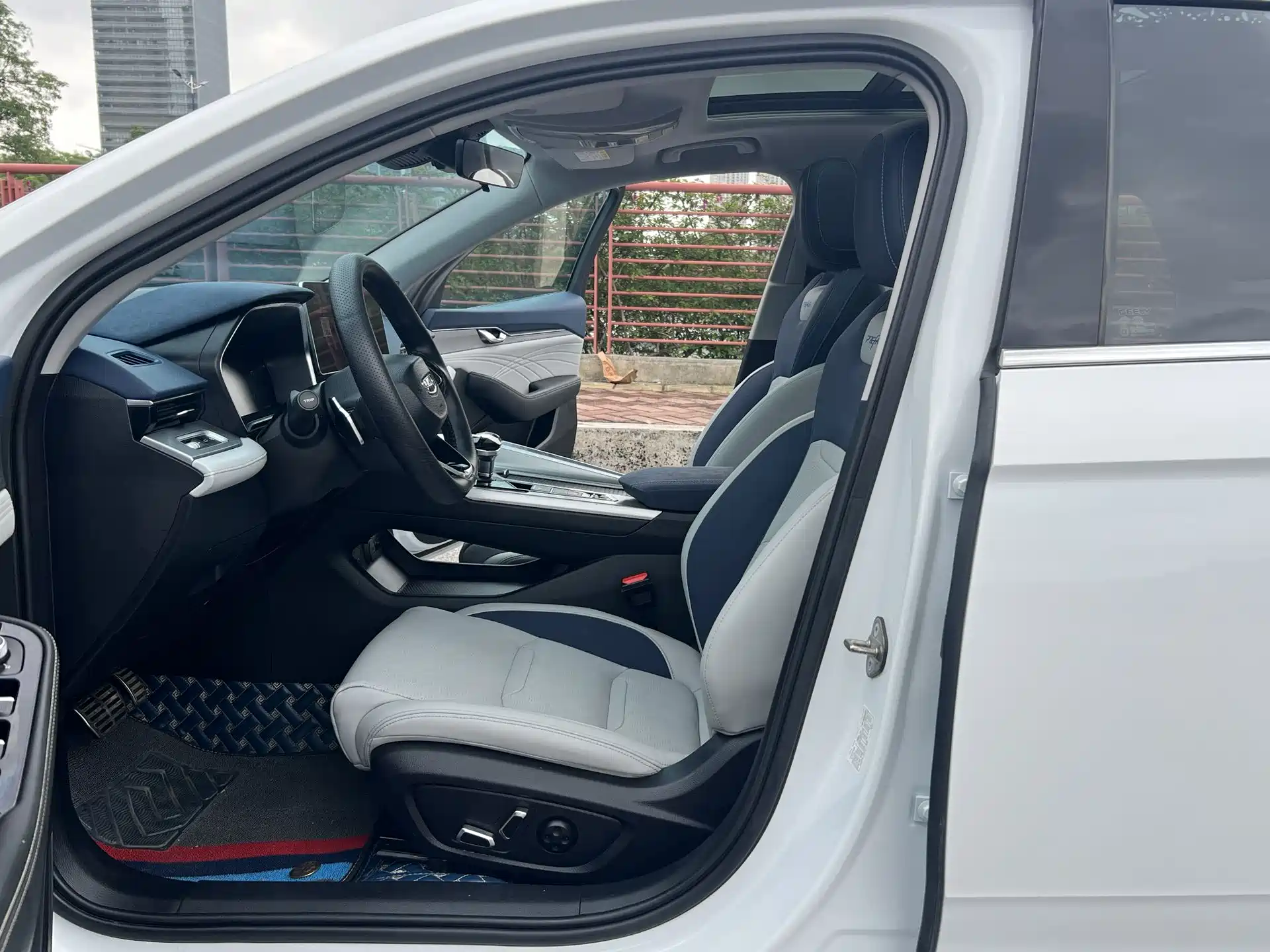 Фото 8 - Geely Preface