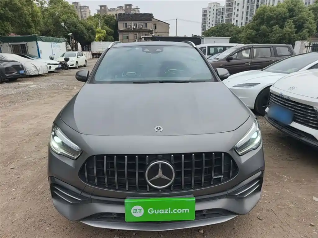 MERCEDES-BENZ GLA AMG
