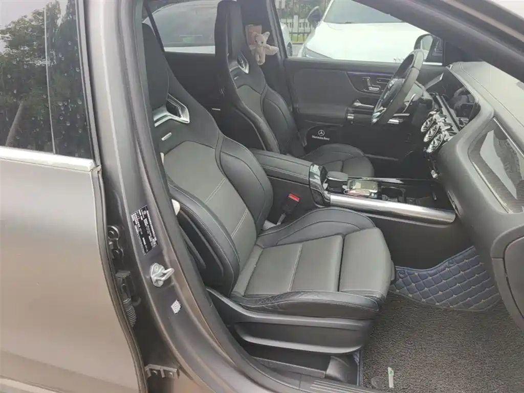 MERCEDES-BENZ GLA AMG