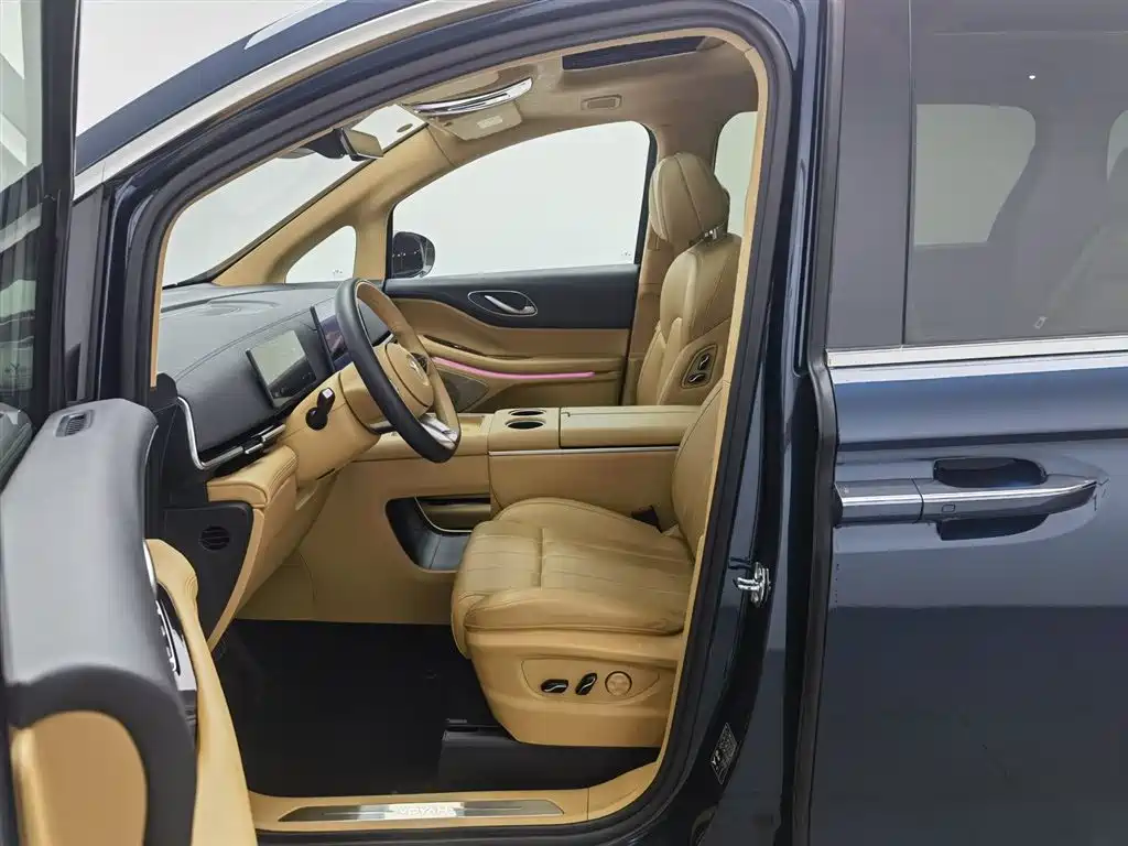 Voyah Auto Voyah Dreamer 2025 Model PHEV 4WD Premium QianKun Edition фото 10