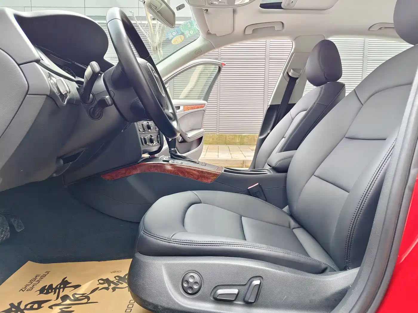 Audi A4L 2011 2.0 TFSI Standard фото 7