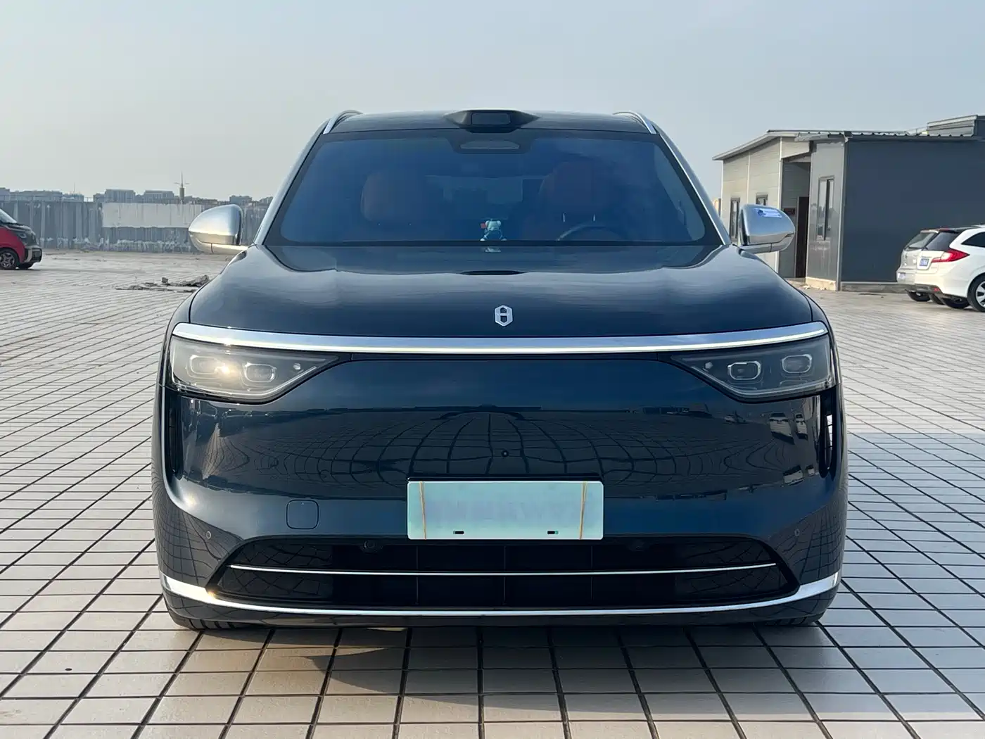 AITO Wenjie AITO M8 2025 Extended Range Ultra 53.4kWh 6-Seater фото 2