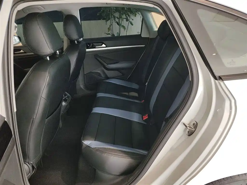 Volkswagen Lavida 2024 Model 1.5L Automatic Delight Edition фото 13