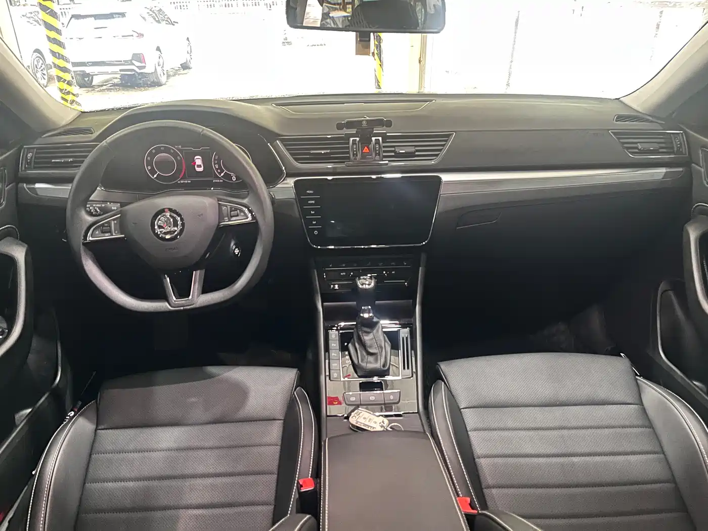 Škoda Superb 2023 Facelift TSI280 DSG Premium Edition фото 6
