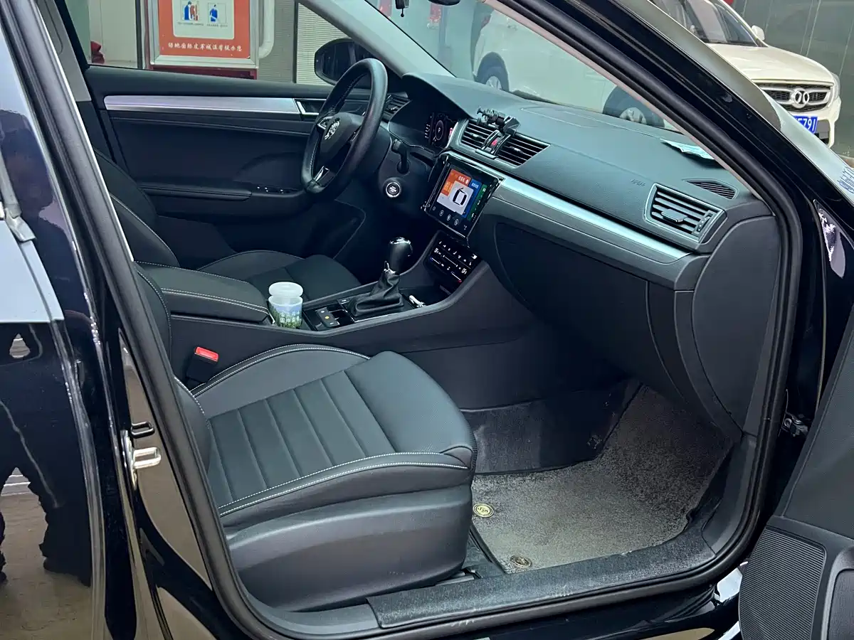 Škoda Superb 2025 Model TSI280 DSG Premium Edition фото 19