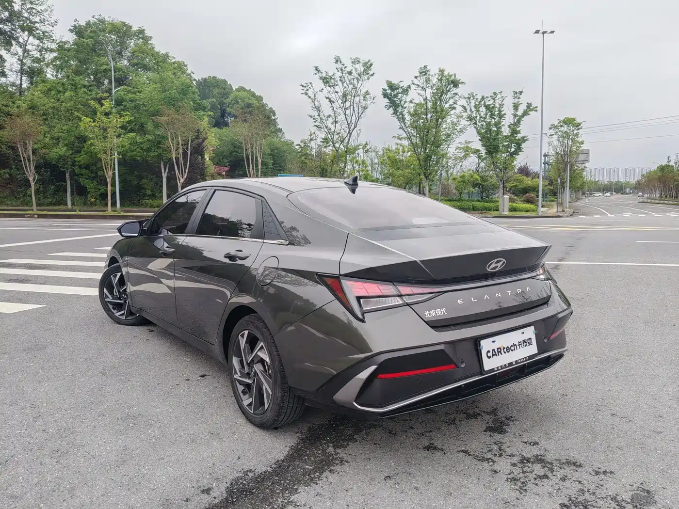 Hyundai Elantra 2023 1.5L CVT GLX Elite Edition фото 4