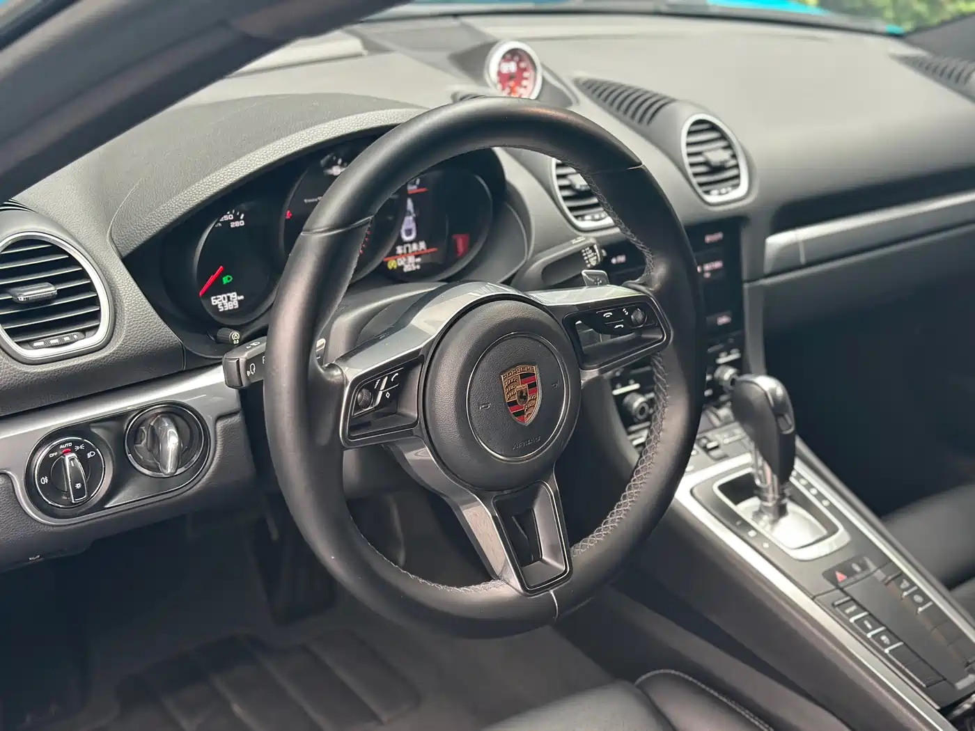 Porsche 718 2018 Cayman 2.0T фото 7