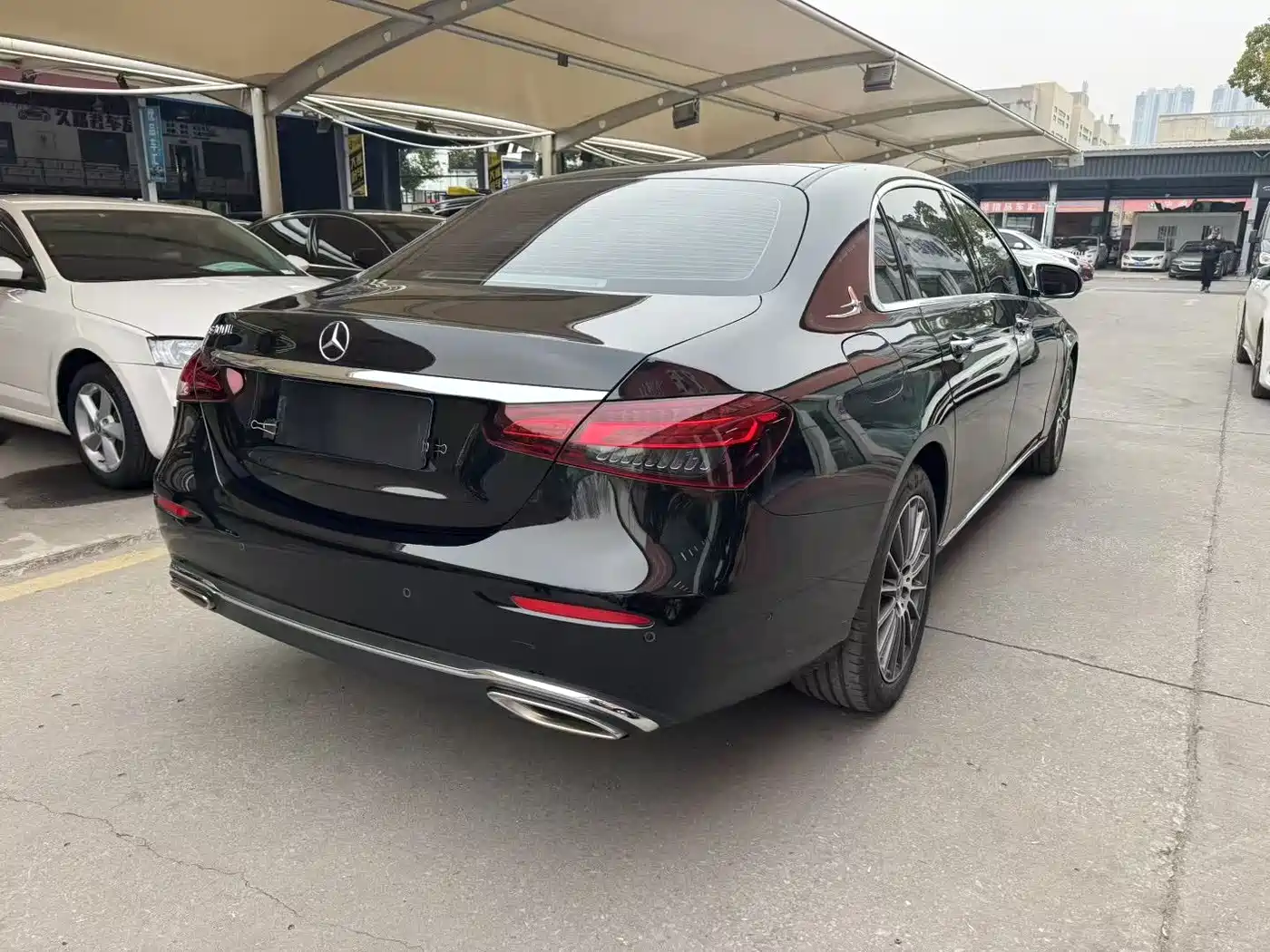 MERCEDES-BENZ E CLASS