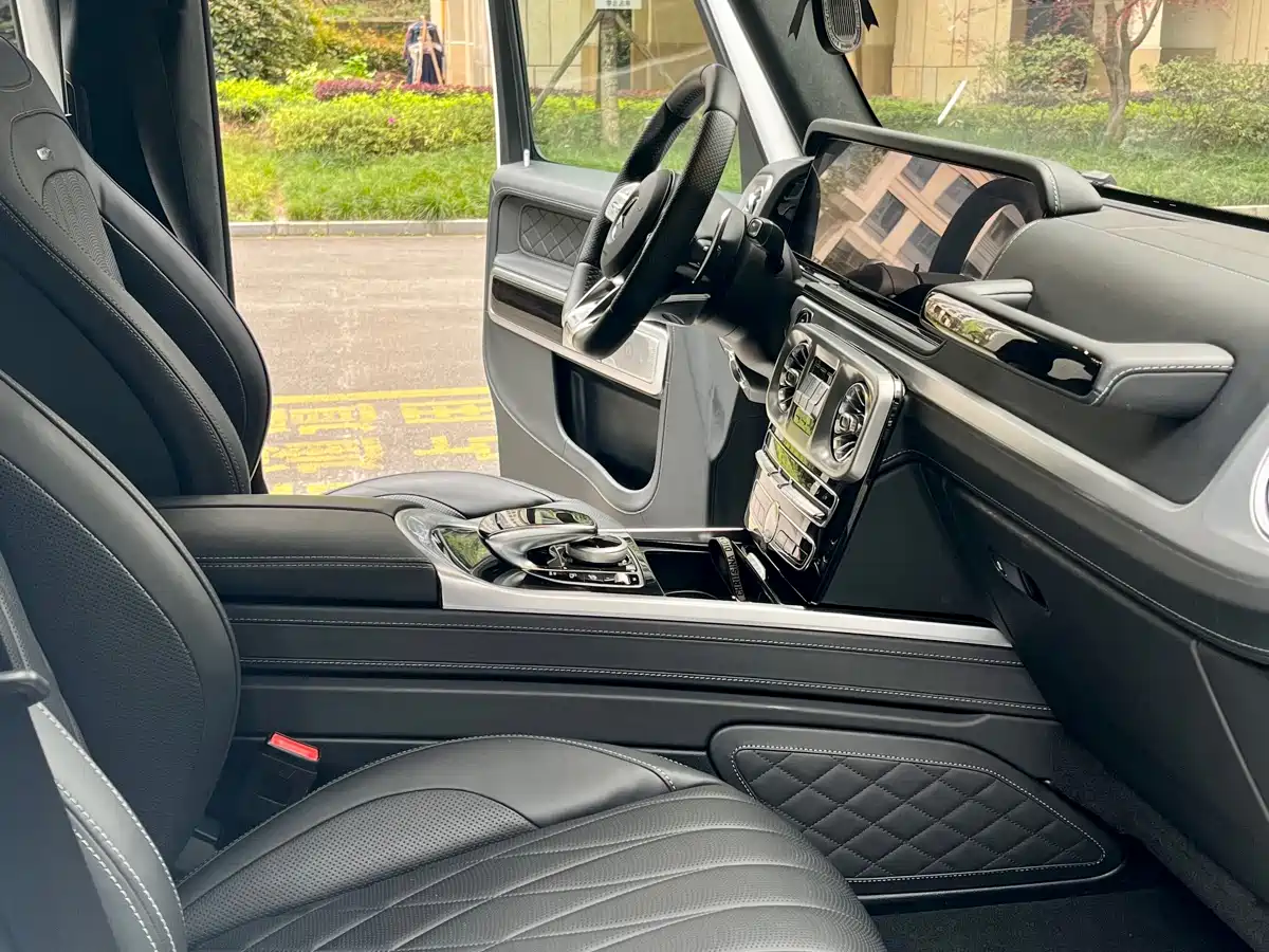 MERCEDES-BENZ G-CLASS AMG